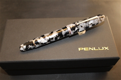 Penlux Masterpiece Grande Fountain Pen in Koi